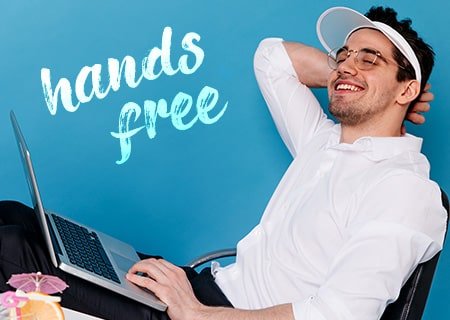 man sitting be relaxed with laptop on lap